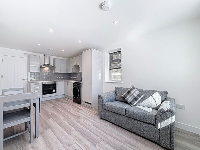 1 Bedroom Apartment To Rent In St. Peters Street, Cardiff, CF24