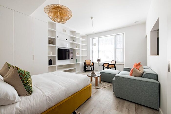 1 Bedroom Studio To Rent In Hogarth Road, London, SW5