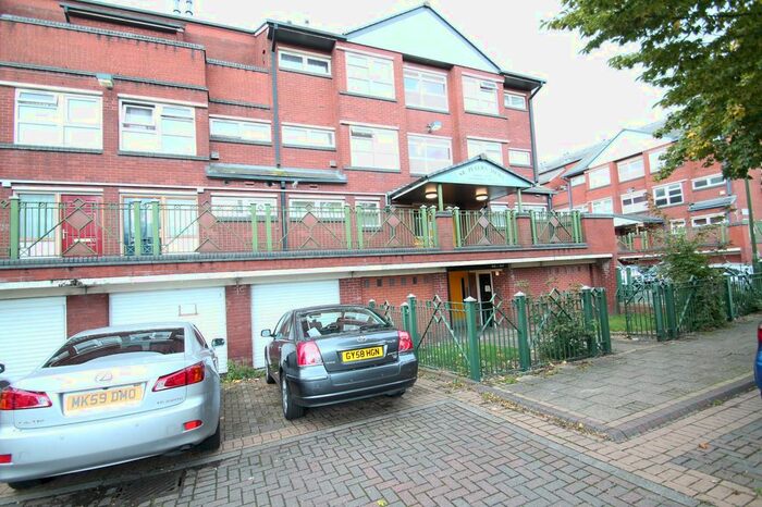 3 Bedroom Maisonette To Rent In Lighthorne Avenue, Ladywood, Birmingham, B16