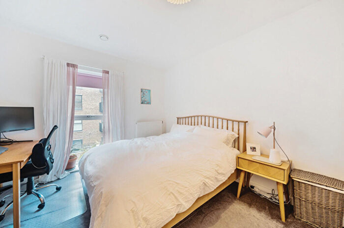 1 Bedroom Apartment For Sale In Rolfe Terrace, London, SE18