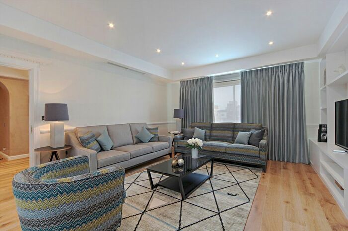 3 Bedroom Flat To Rent In Chesham Place, Belgravia, London, SW1X