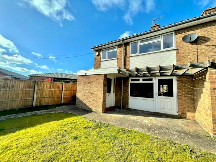 3 Bedroom Semi-Detached House To Rent In Pennells Cottages, Newark Road, South Hykeham, Lincoln, LN6