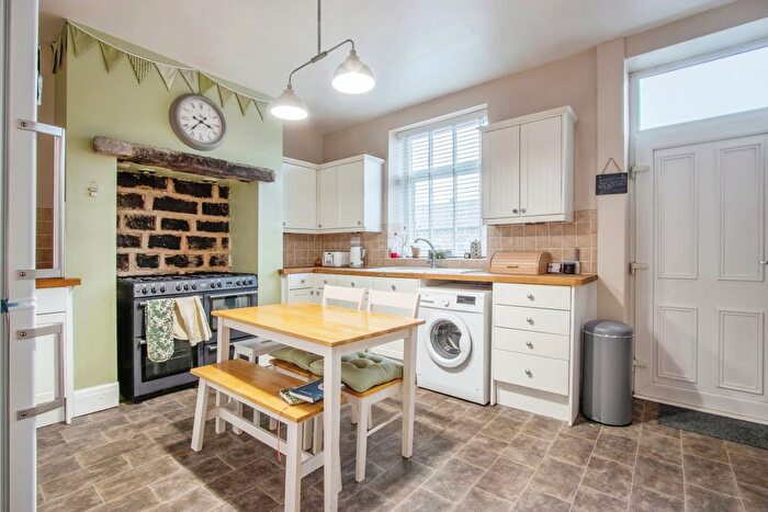 2 Bedroom Property To Rent In Mary Street, Wakefield, WF3