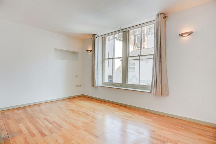 2 Bedroom Flat To Rent In Brunswick Street West, Hove, BN3