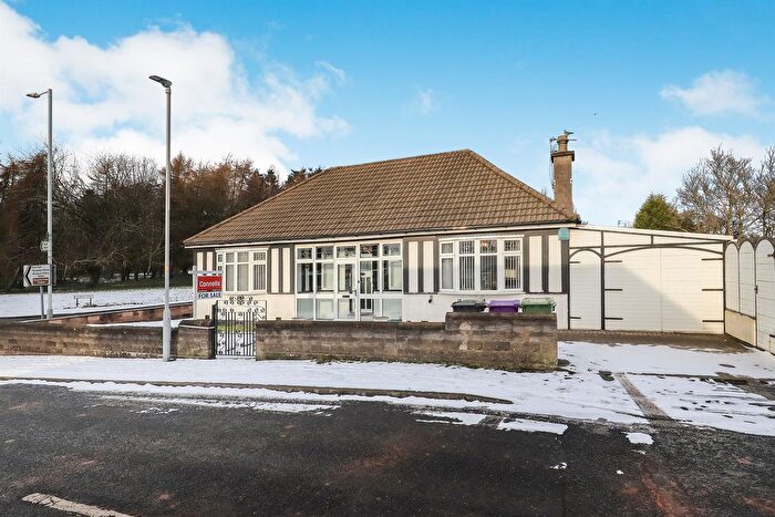 3 Bedroom Detached Bungalow For Sale In Lilac Road, Stowheath, Wolverhampton, WV1