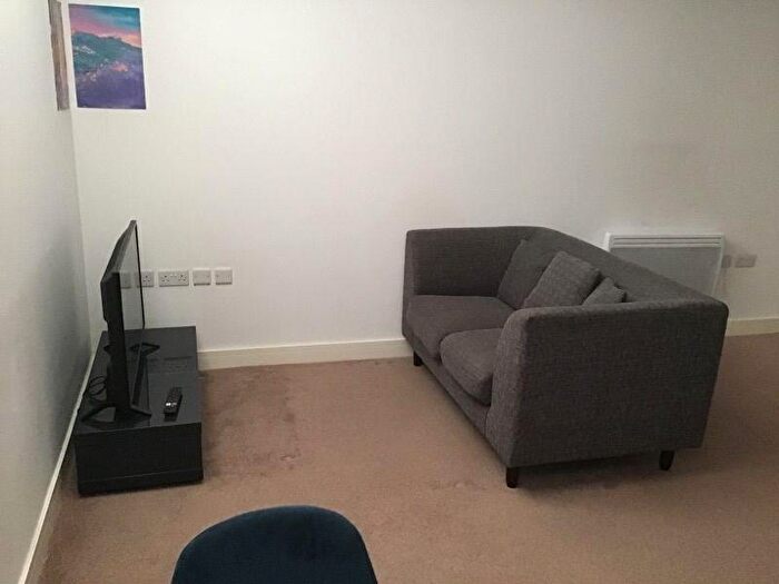 1 Bedroom Flat To Rent In Law Russel House, BD1