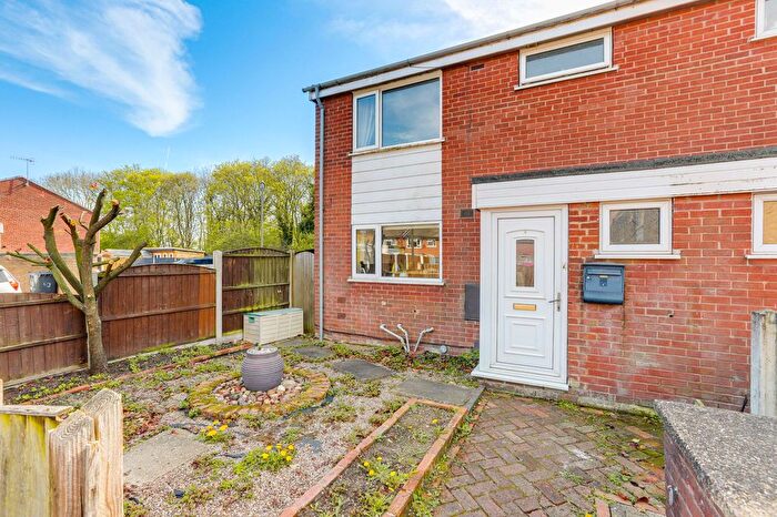 3 Bedroom Terraced House For Sale In Hardwick Court, Long Eaton, NG10