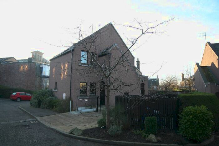 2 Bedroom Flat To Rent In Osborne Place, West End, Dundee, DD2