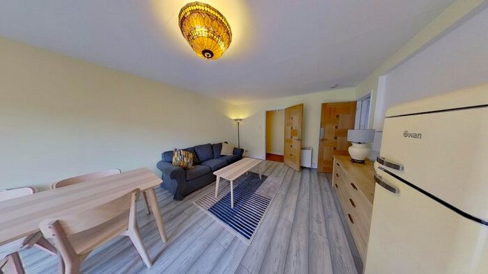 2 Bedroom Flat To Rent In St Bernard's Row, Edinburgh, EH4