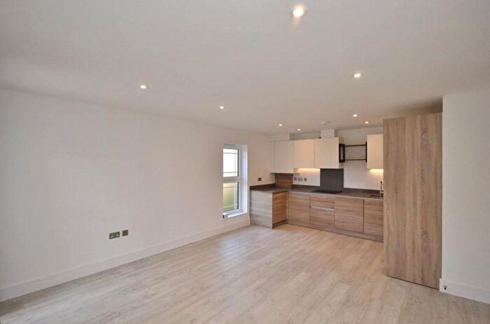 2 Bedroom Flat To Rent In Albury Road, Guildford, GU1