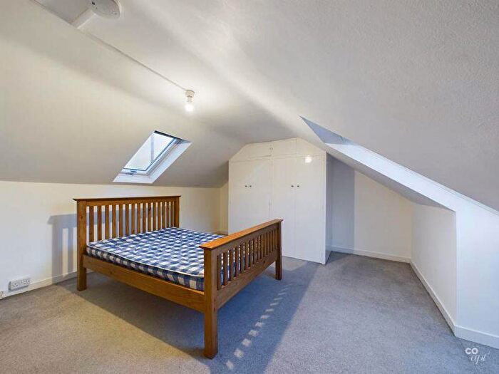 3 Bedroom Maisonette To Rent In Lewes Road, Brighton, BN2