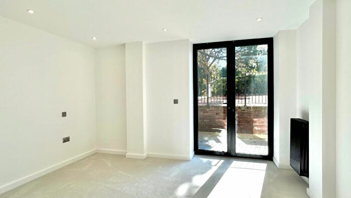 2 Bedroom Apartment To Rent In Shorncliffe Road, Folkestone, CT20