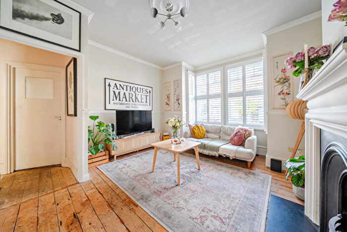 1 Bedroom Apartment For Sale In Dinsdale Road, Blackheath, SE3