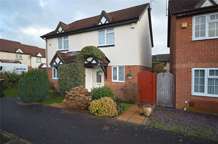 2 Bedroom Semi Detached House For Sale In Chalkdown, Luton, Bedfordshire, LU2