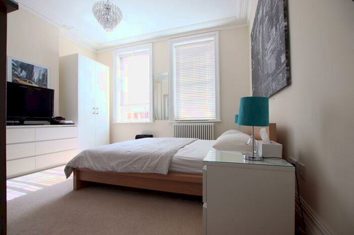 3 Bedroom Flat To Rent In Bedrooms, Jenner Court, Lingard Avenue, Colindale, NW9