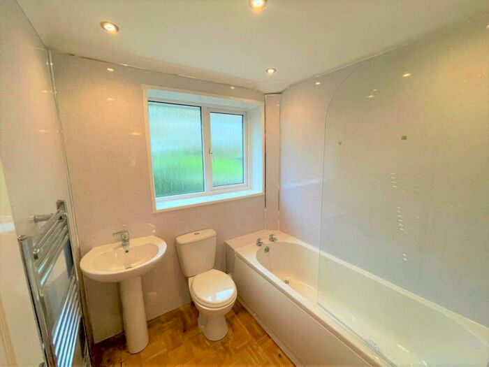 3 Bedroom Terraced House To Rent In Forge Hill, Oughtibridge, S35