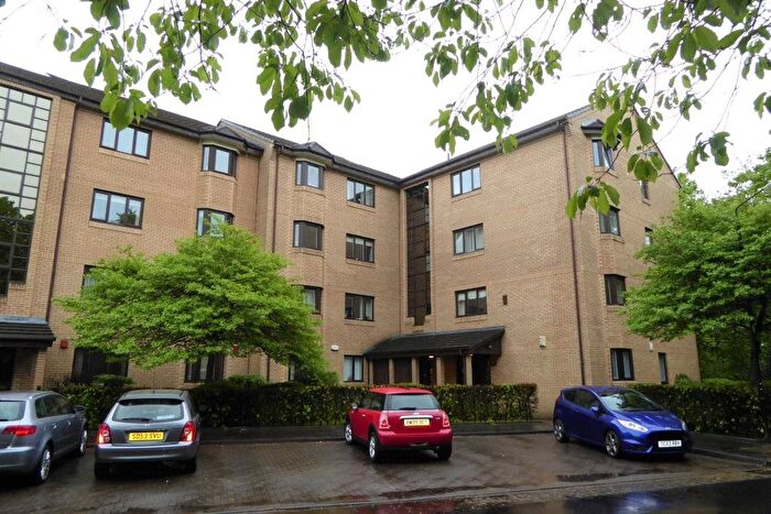 3 Bedroom Flat To Rent In Addison Road, Kirklee, Glasgow, G12