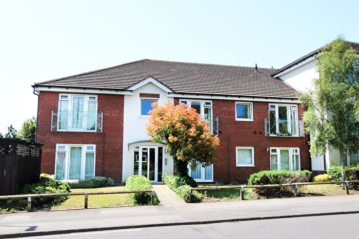 2 Bedroom Apartment To Rent In Croyland Road, Wellingborough, NN8
