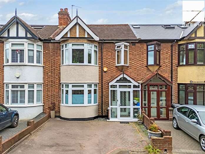 5 Bedroom Terraced House For Sale In Larkshall Road, Chingford, E4