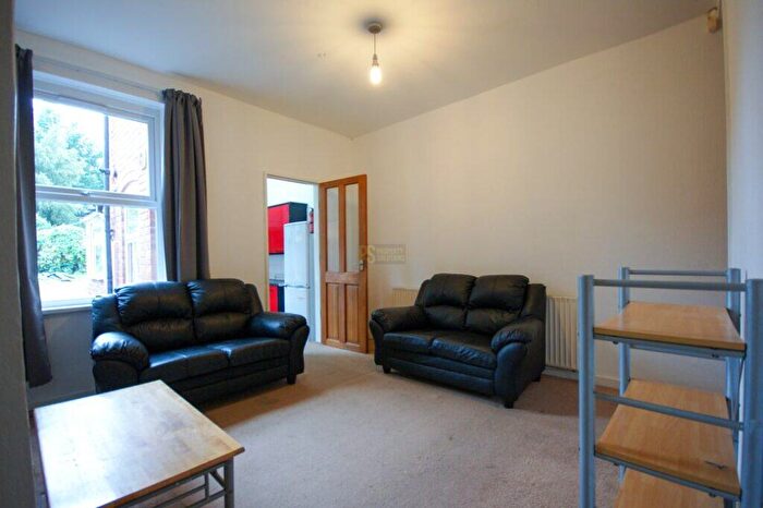 3 Bedroom Terraced House To Rent In Kitchener Road, Selly Park, Birmingham, B29