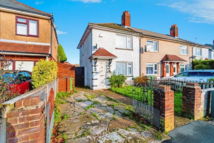 2 Bedroom Detached House For Sale In Coxford Drove, Southampton, Hampshire, SO16