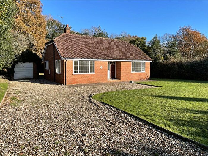 2 Bedroom Bungalow For Sale In Whistlers Lane, Silchester, Reading, Hampshire, RG7