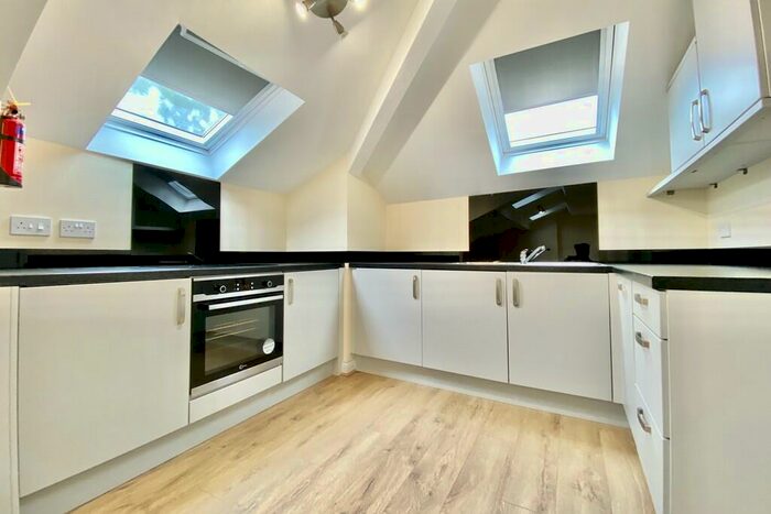 2 Bedroom Apartment To Rent In Mansions, Chapeltown Road, V2