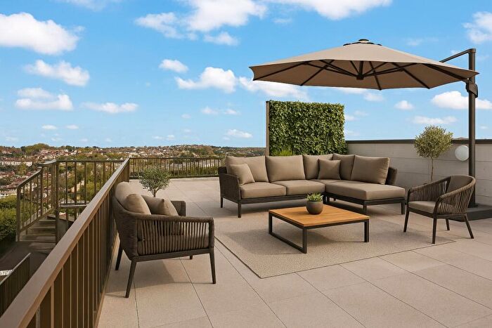 3 Bedroom Penthouse To Rent In Wellesbourne, Preston Park Brighton, BN1