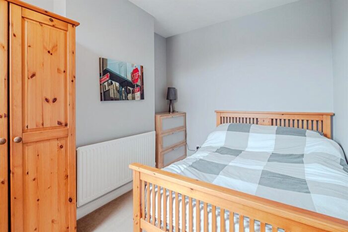3 Bedroom Terraced House For Sale In Corporation Road, Leicester, LE4