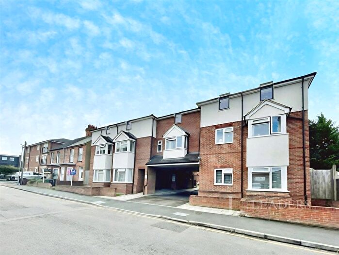 1 Bedroom Maisonette For Sale In Empress Road, Luton, Bedfordshire, LU3