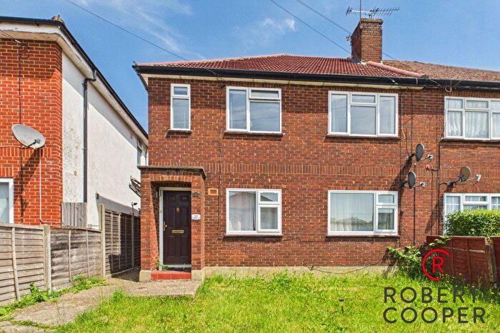 2 Bedroom Flat To Rent In Great Central Avenue, Ruislip, HA4