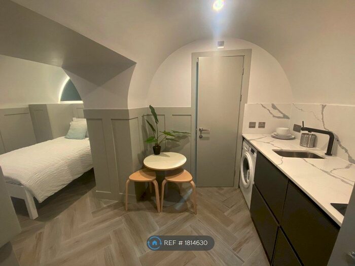 1 Bedroom Flat To Rent In Conway Street, London, W1T