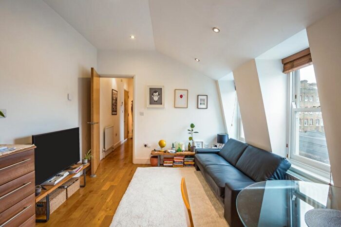 1 Bedroom Apartment To Rent In Upper Street London, N1