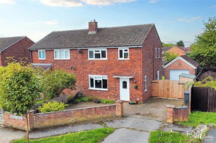 3 Bedroom Semi-Detached House For Sale In Beech Walk, Thatcham, Berkshire, RG19
