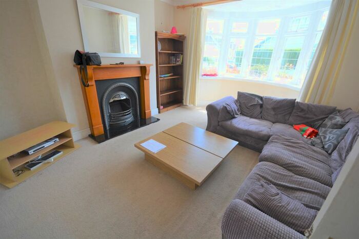 3 Bedroom Property To Rent In Hazelmere Road, Sketty, Swansea SA2