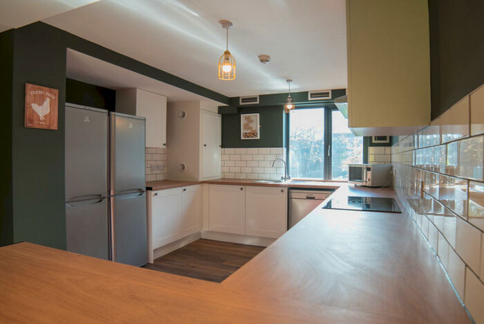 6 Bedroom Apartment To Rent In Apartment, Mary Morris House, Shire Oak Road, LS6