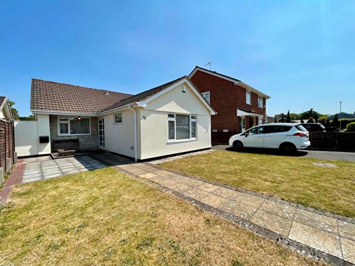 3 Bedroom Detached Bungalow For Sale In Ryan Close, Ferndown, BH22