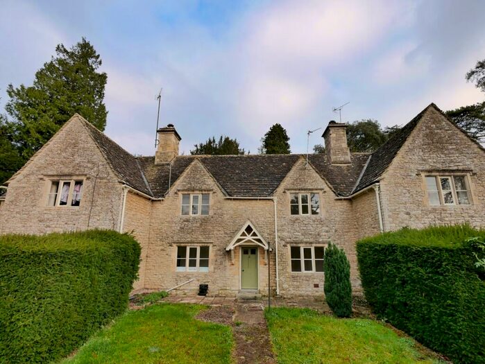 3 Bedroom Cottage To Rent In Dean Row, Hatherop, GL7