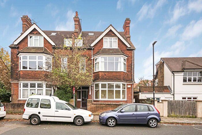 1 Bedroom Flat To Rent In Pendennis Road, London, SW16
