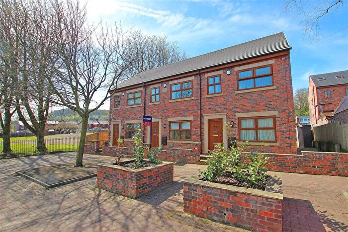 3 Bedroom Town House To Rent In Shaftsbury Avenue Darwen, BB3