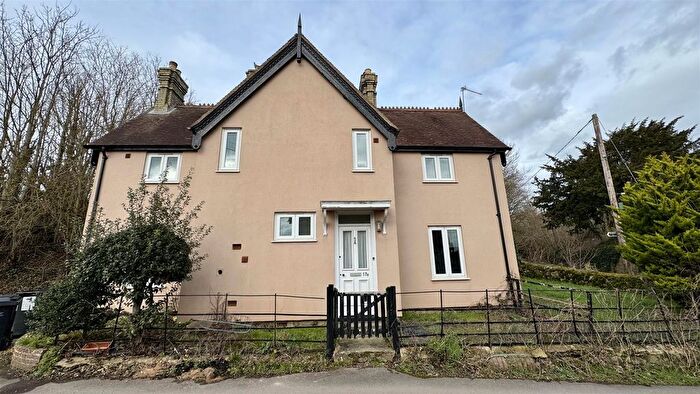 1 Bedroom Flat To Rent In Snodland Road, Birling, Fjf, ME19