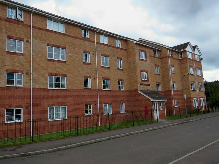 2 Bedroom Apartment To Rent In Princes Gate, High Wycombe, HP13