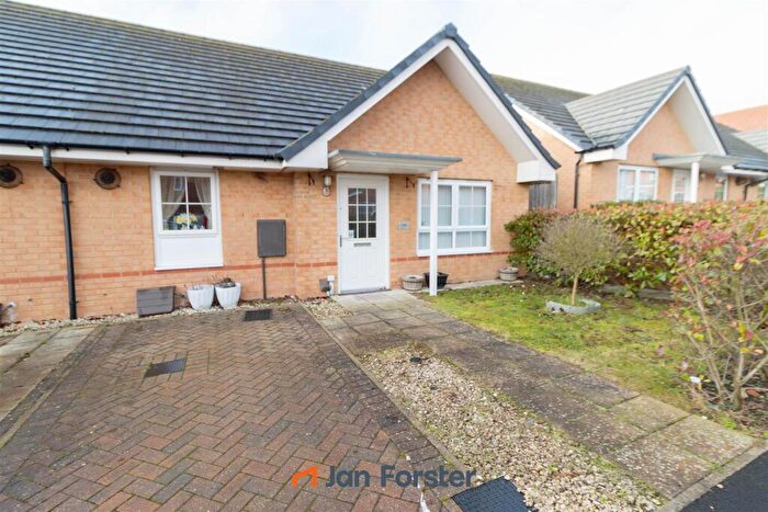 2 Bedroom Semi-Detached Bungalow For Sale In Magnolia Drive, Newcastle Upon Tyne, NE5