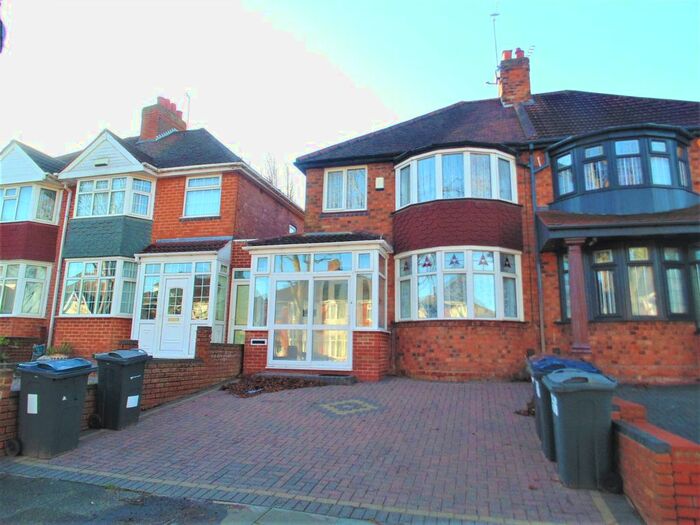 3 Bedroom Semi-Detached House To Rent In Perrywood Road, Birmingham B42