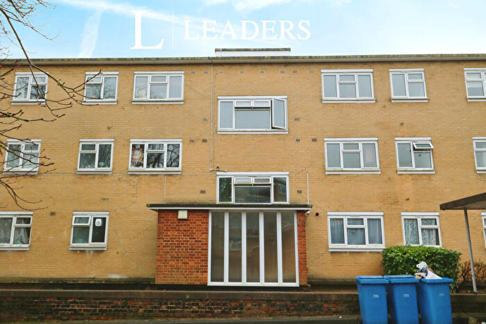 2 Bedroom Flat To Rent In Tanys Dell, Harlow, CM20