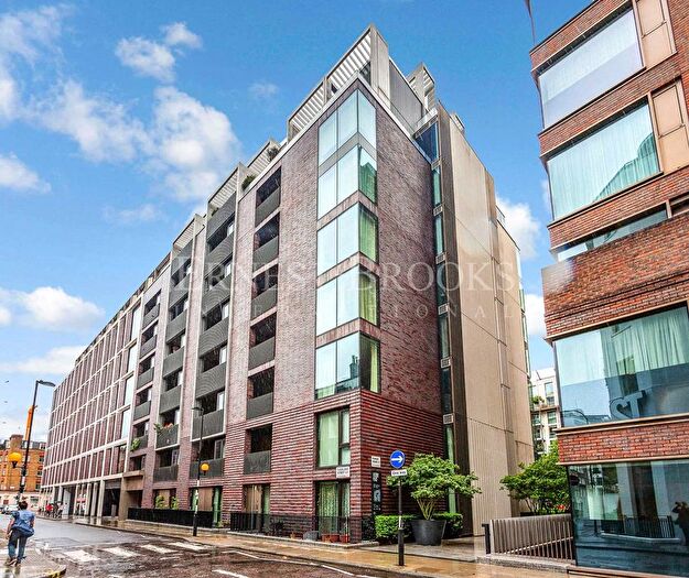 2 Bedroom Flat To Rent In Pearson Square, Fitzroy Place, London, W1T