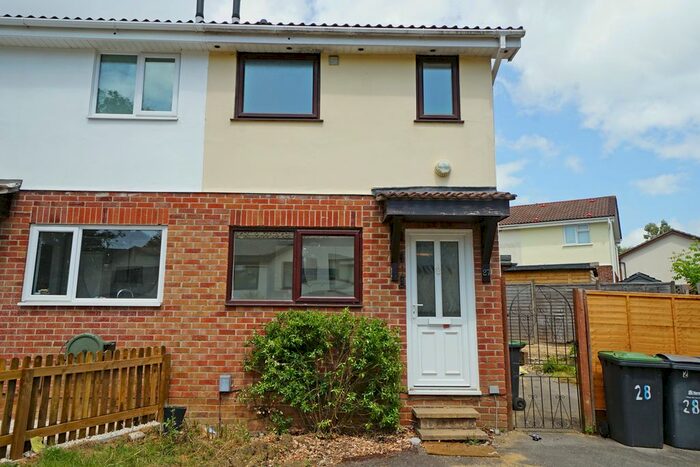 2 Bedroom Semi-Detached House To Rent In Cornbrook Grove, Waterlooville, PO7
