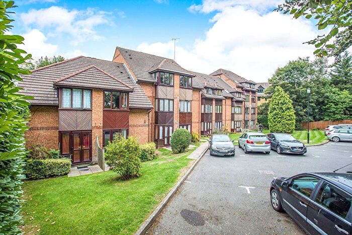 1 Bedroom Flat To Rent In Rickmansworth Road, Watford, Hertfordshire, WD18