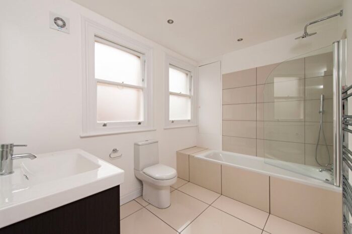 3 Bedroom Flat To Rent In Coolhurst Road, Crouch End, N8