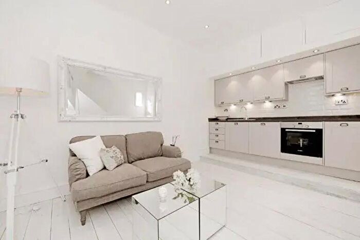 1 Bedroom Mews To Rent In Mayfair Mews, Regents Park Road, Primrose Hill, London, NW1